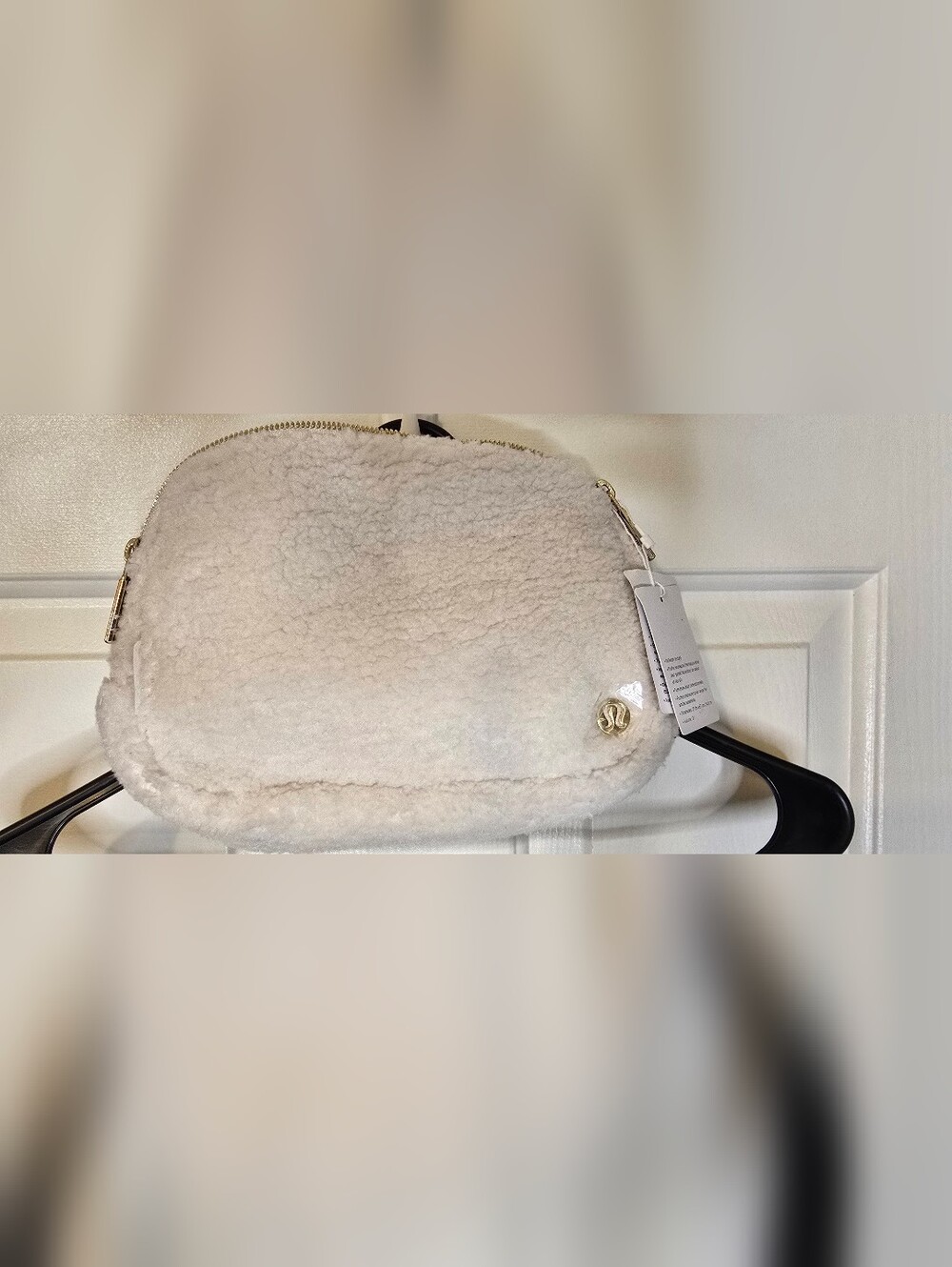 Lululemon Everywhere Fleece Belt Bag in Cream NWT